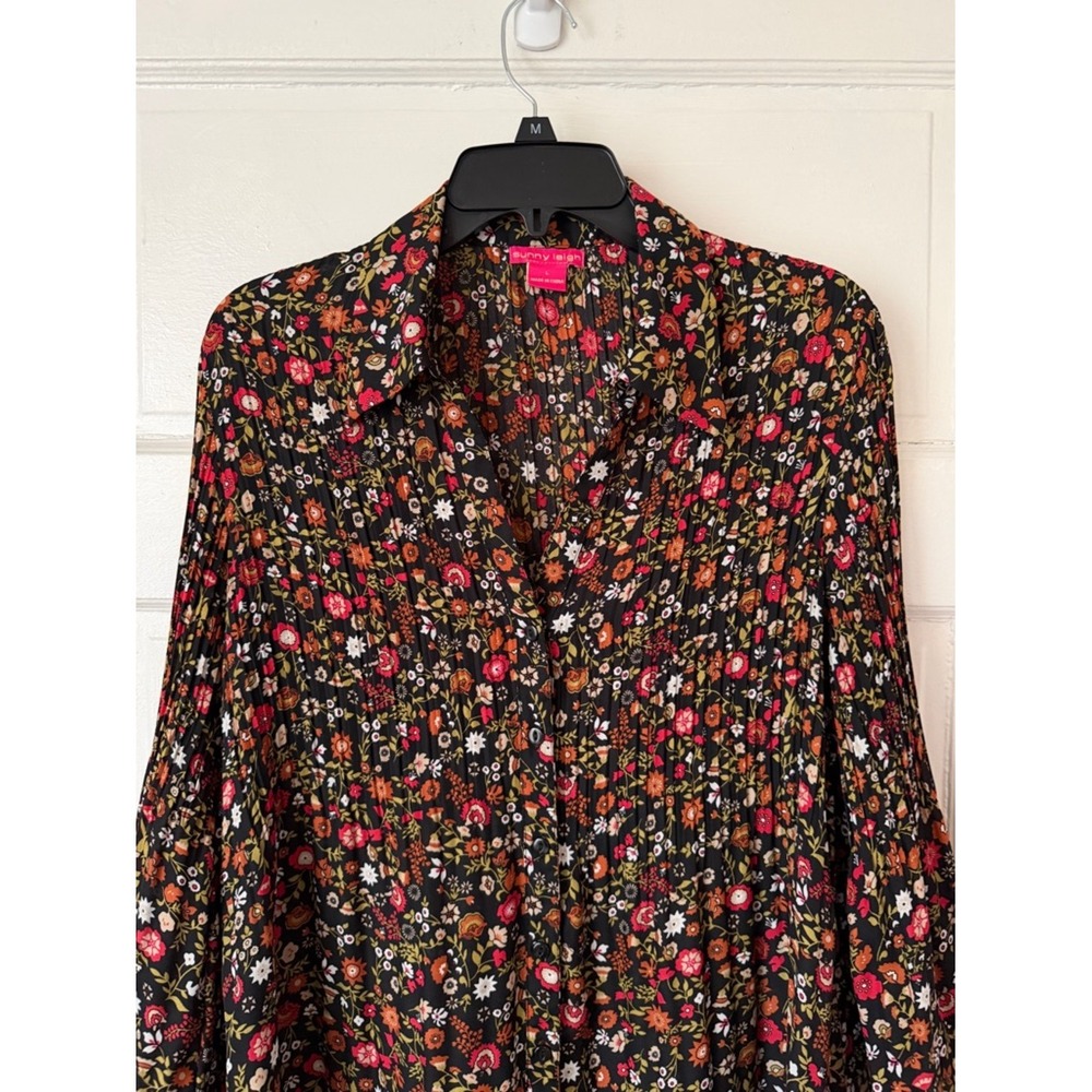 Sunny Leigh Colorful Floral Pleated Peasant Top Button Down Slit Flutter Sleeve - Picture 6 of 13